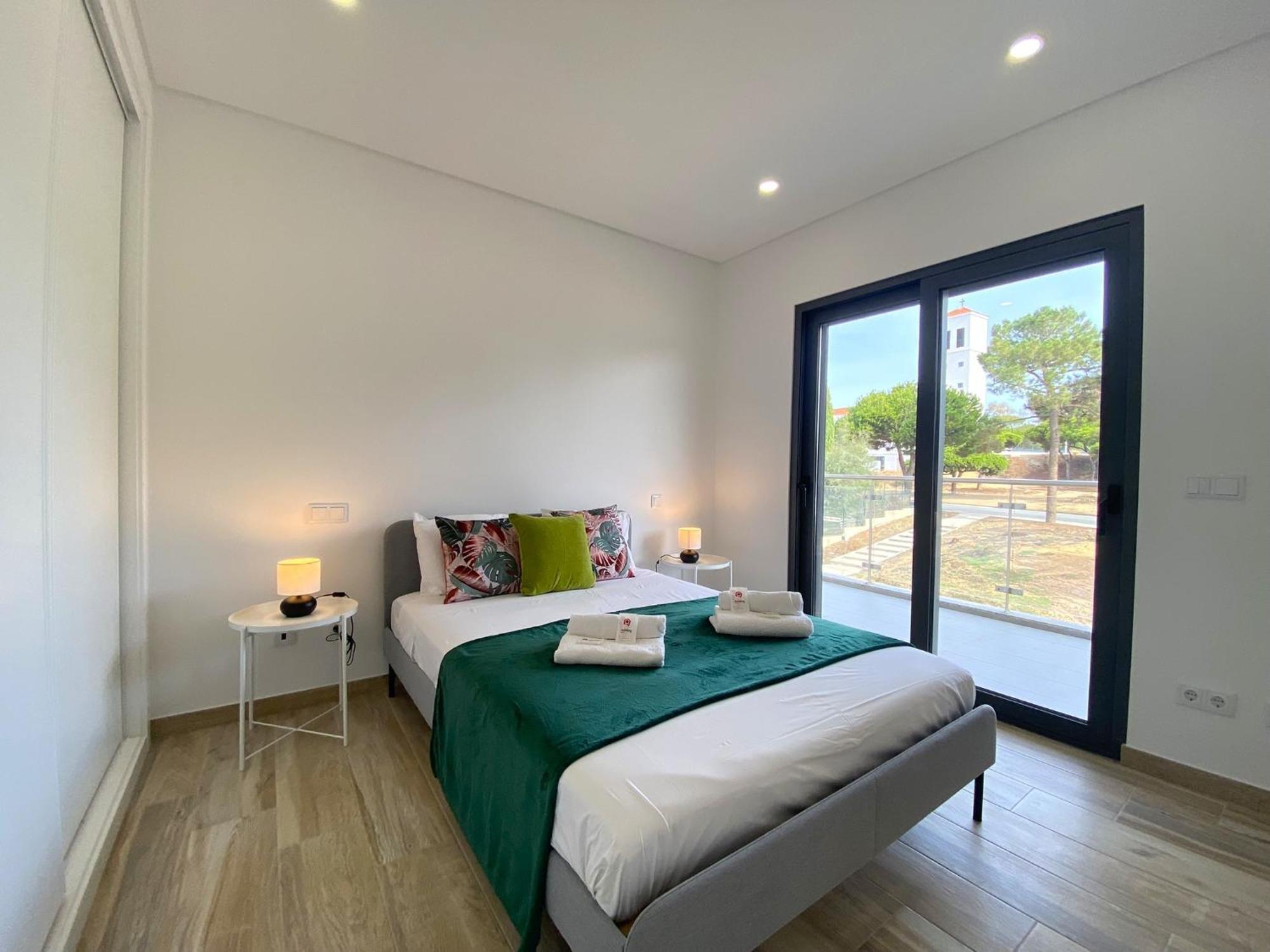 Quarteira Modern By Homing Apartment Екстериор снимка